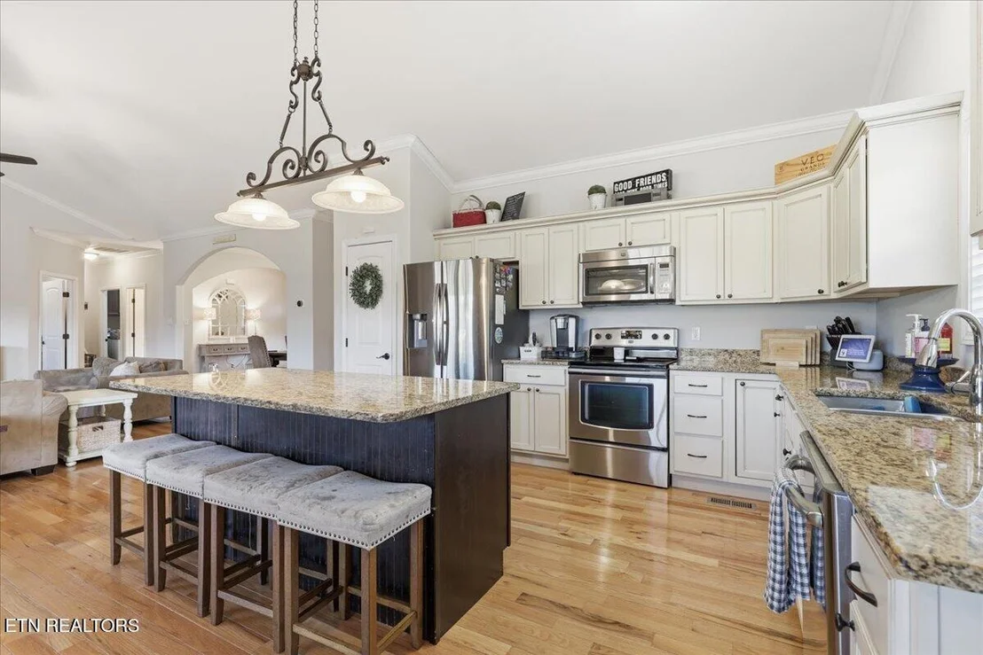 Photo of 1179 Linford Circle