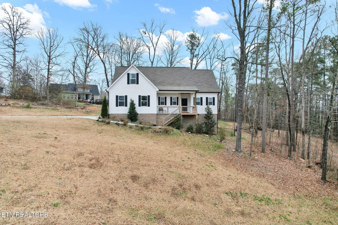 Photo of 110 NE Quail Run