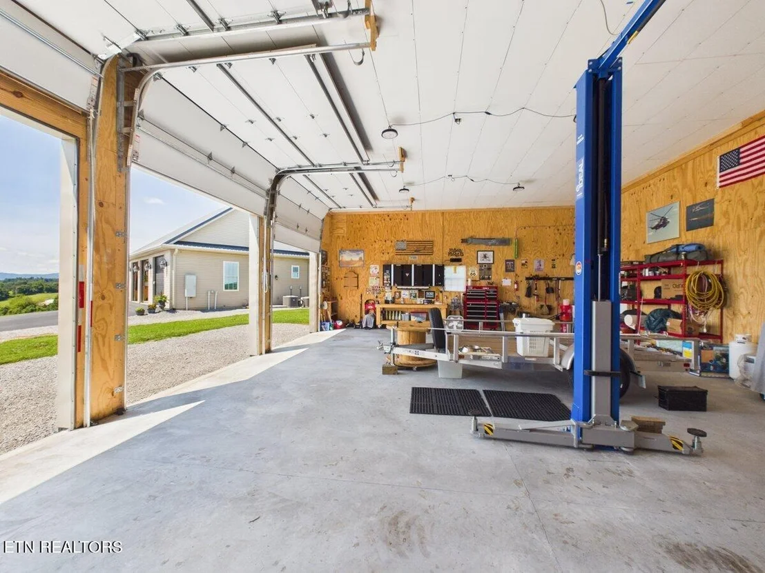 Photo of 317 Oak Grove Rd