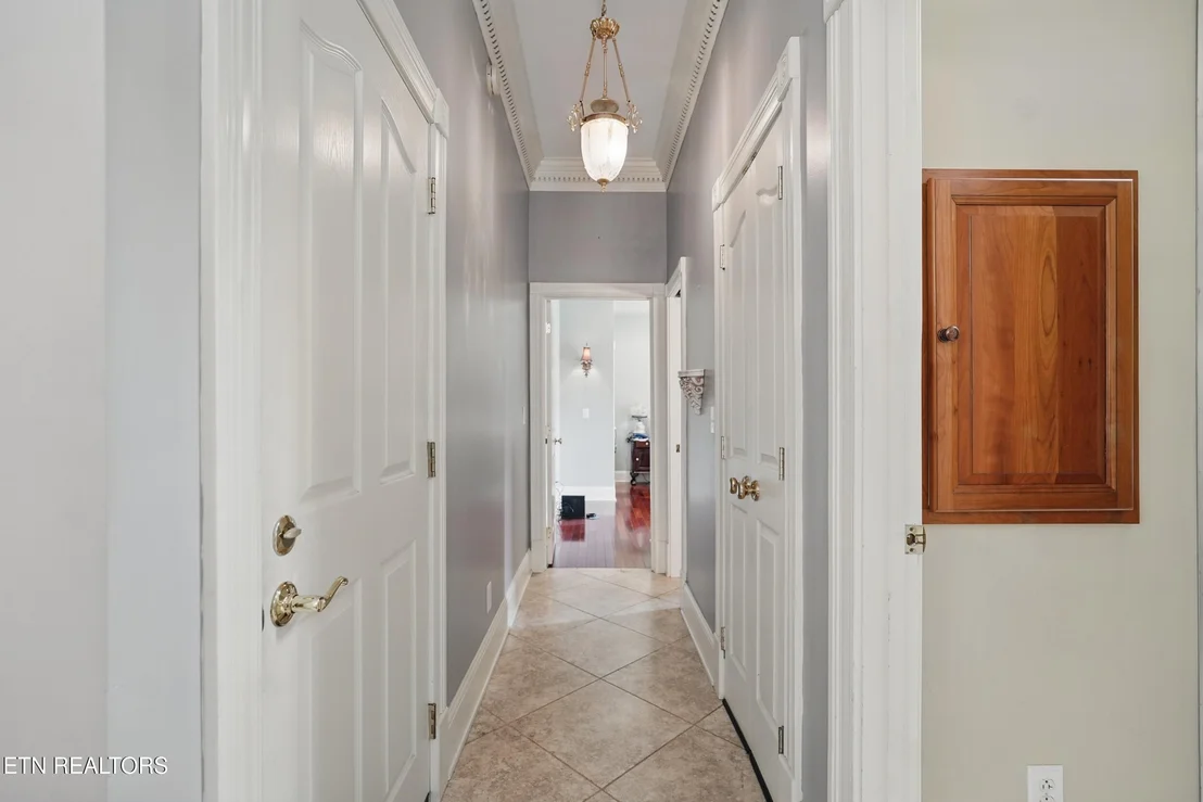 Photo of 6005 Powell Valley Rd