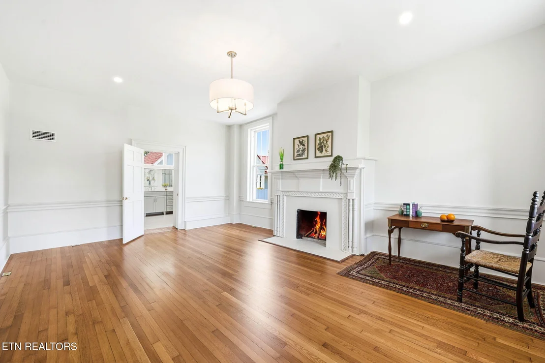 Photo of 240 Maplehurst Lane