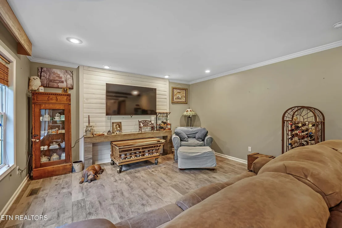 Photo of 516 Knob Rd