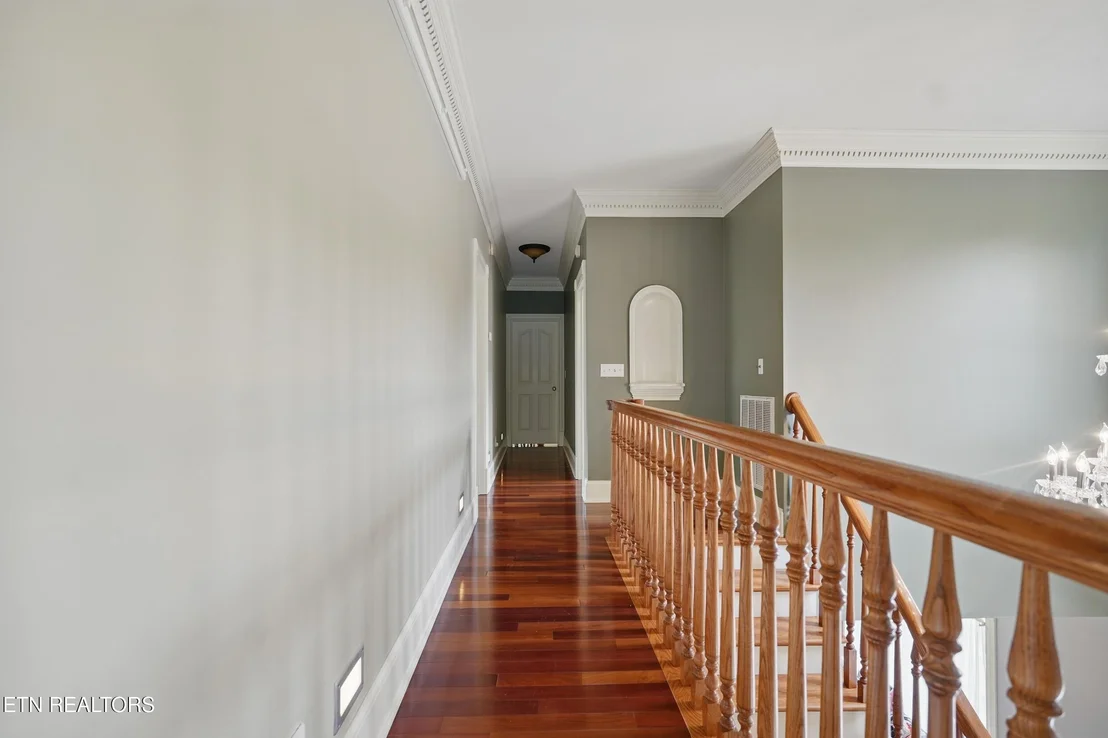 Photo of 6005 Powell Valley Rd