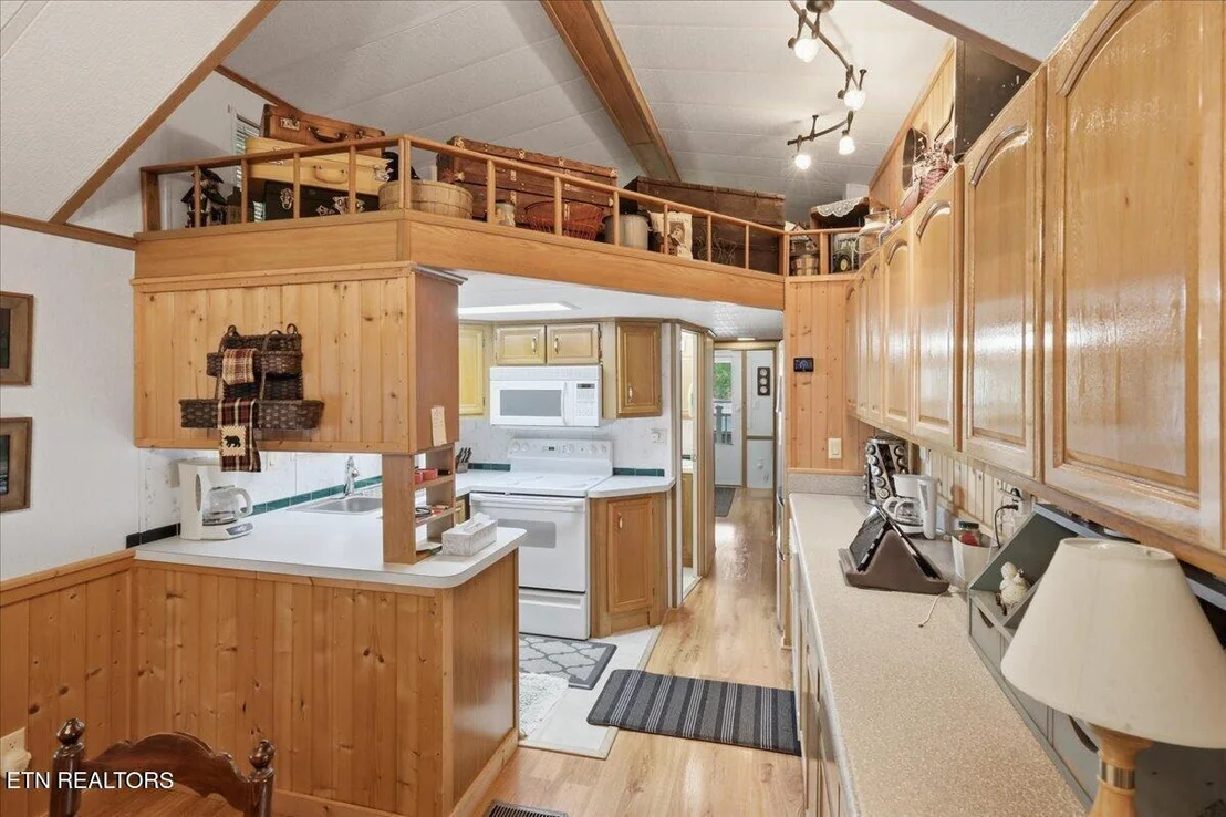 Photo of 856 Peacock Ridge Drive