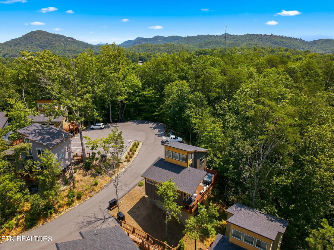 Photo of Unit UNIT4 at 2385 Forge Hideaway Loop
