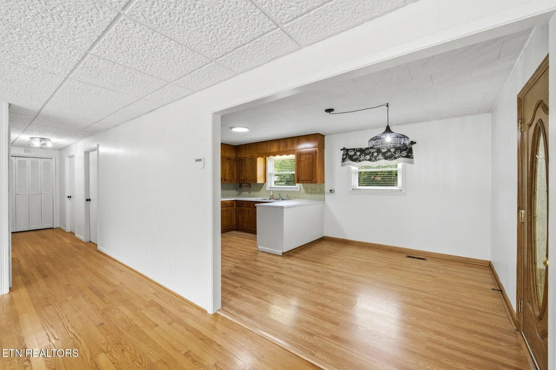 Photo of 912 Bud Lane