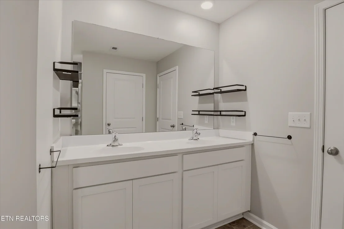 Photo of 1248 Cole Drive