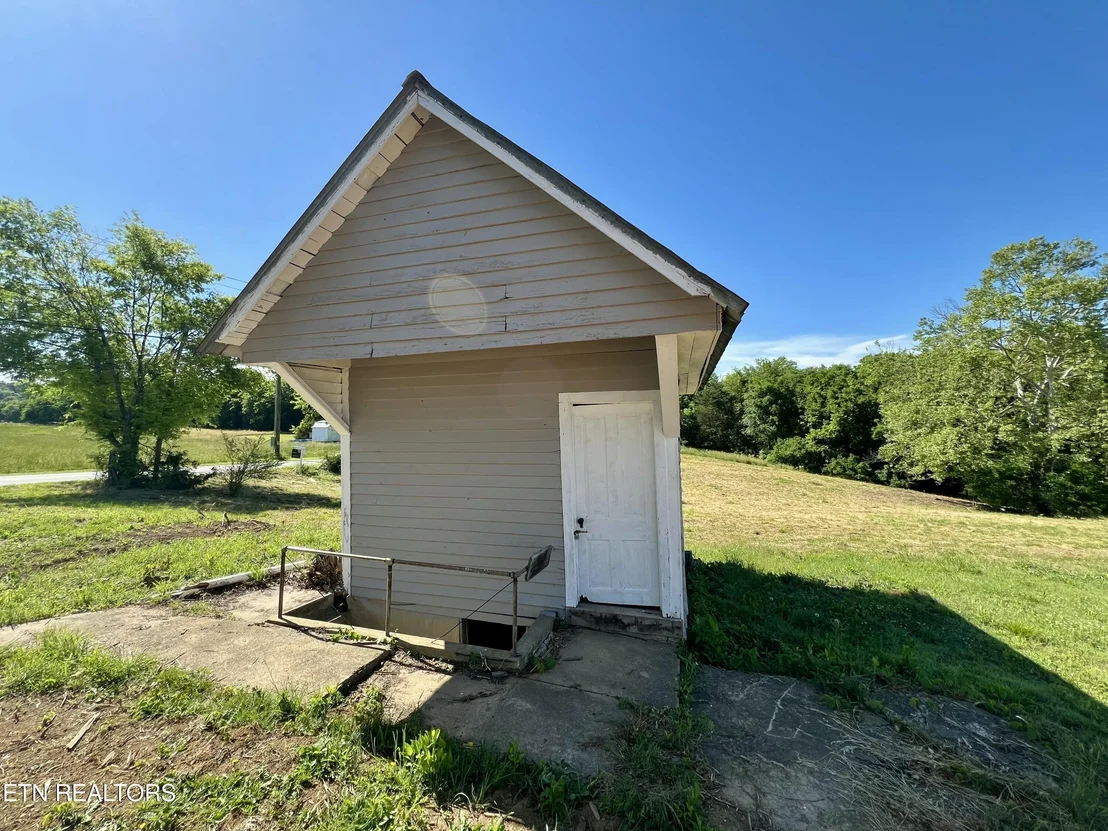 Photo of 30 Sinking Springs Rd