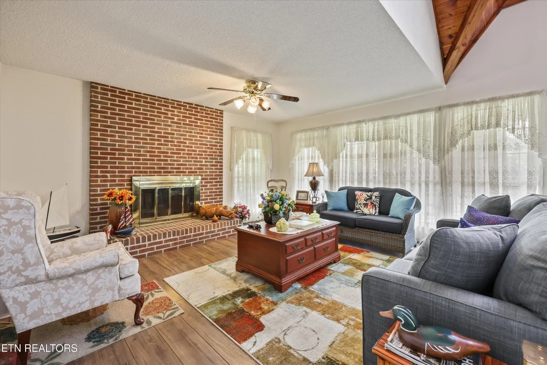 Photo of 2418 Tipton Loop Rd