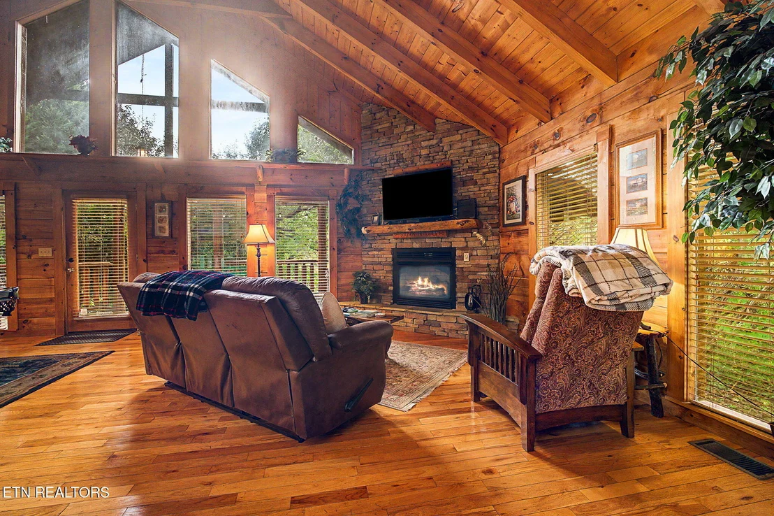 Photo of 3022 Hatcher Mtn Rd