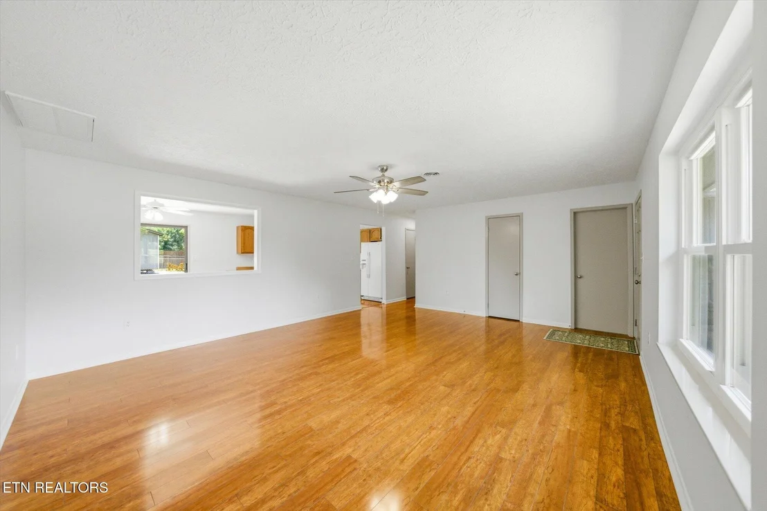 Photo of 409 Windrush Circle