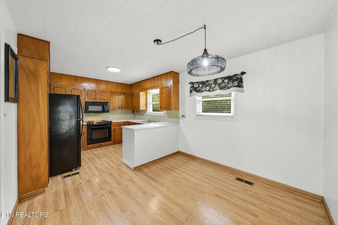 Photo of 912 Bud Lane