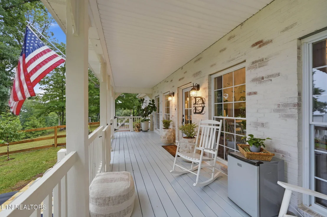 Photo of 664 Armstrong Drive