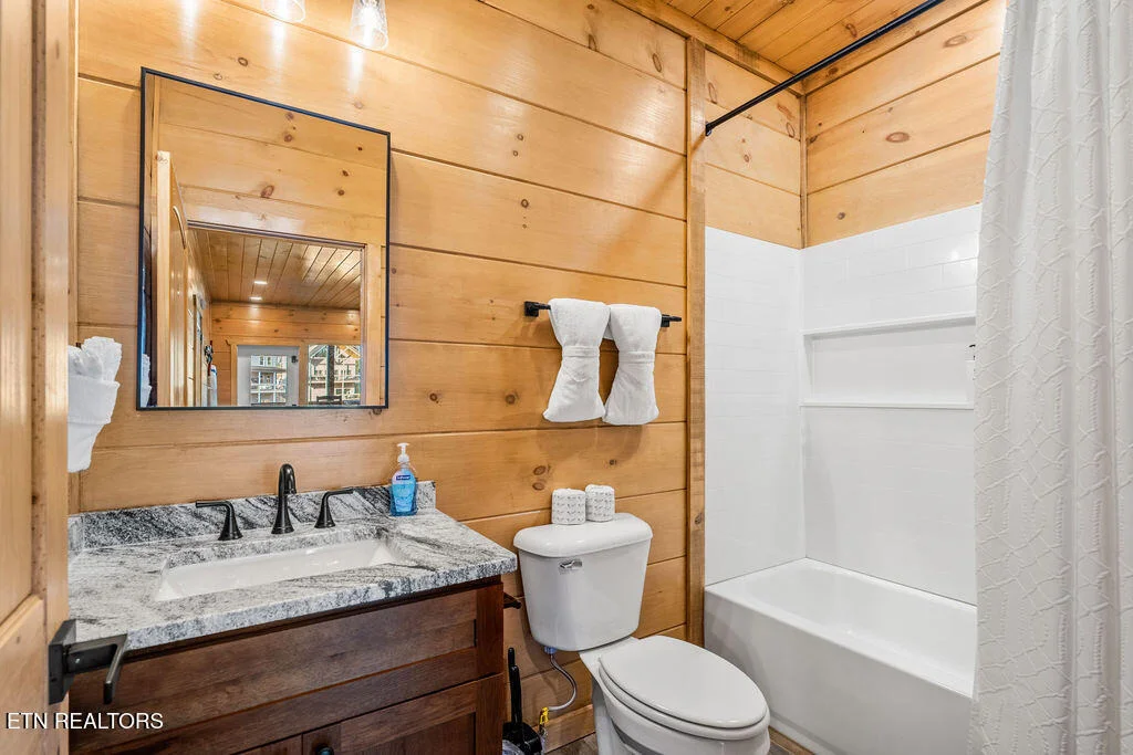 Photo of 2832 Sequoia Rd