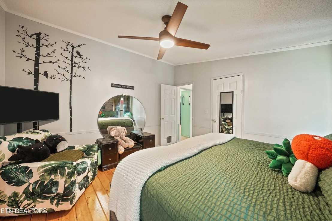 Photo of 1048 Cook Drive