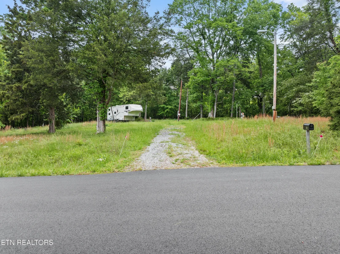 Photo of 136 Oak Grove Rd