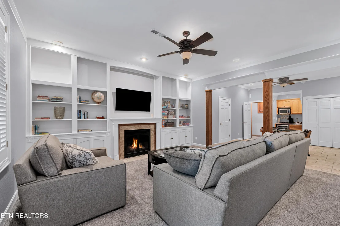Photo of 374 Laurel Rd