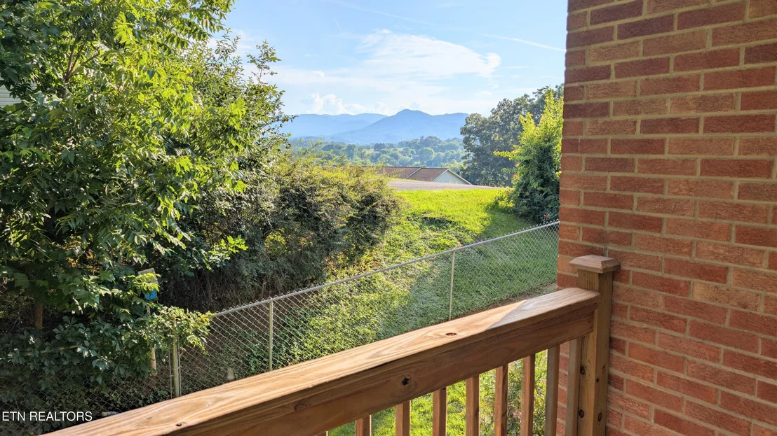 Photo of 821 Commanche Drive
