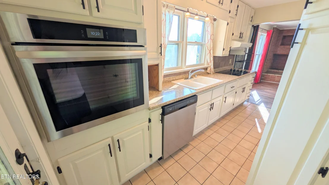 Photo of 821 Commanche Drive