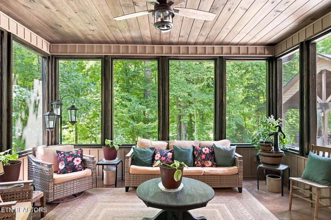 Photo of 504 Pumpkin Hollow Rd