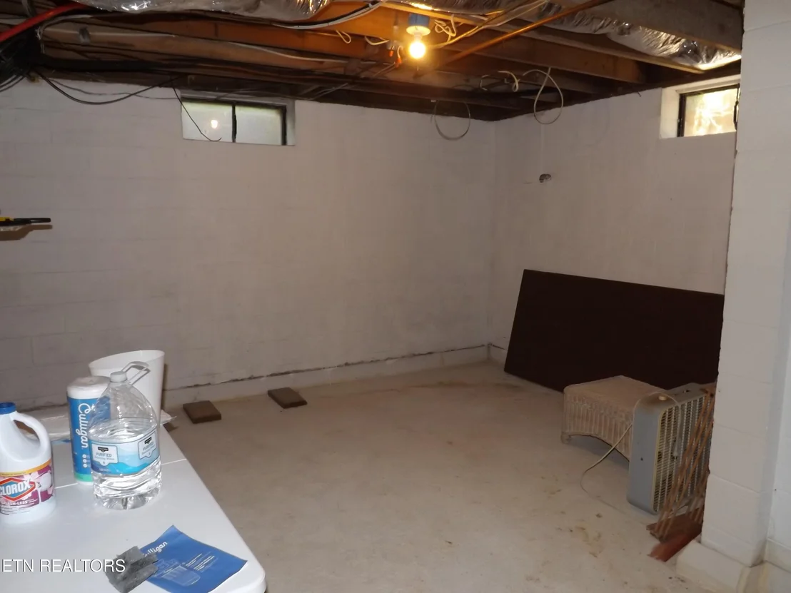 Photo of 188 White Ave