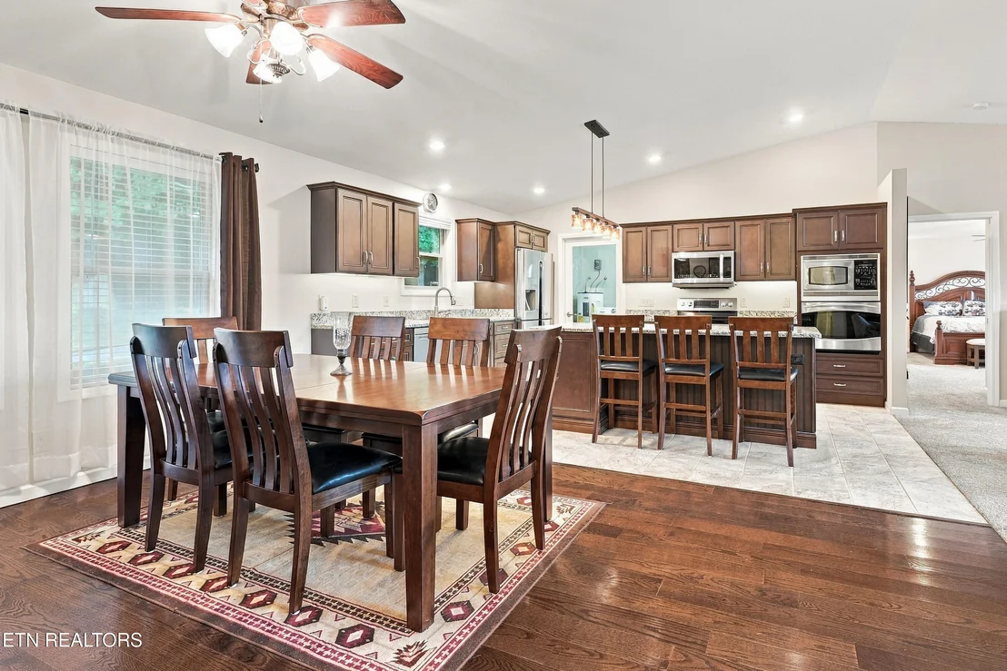 Photo of 2021 Compton Court