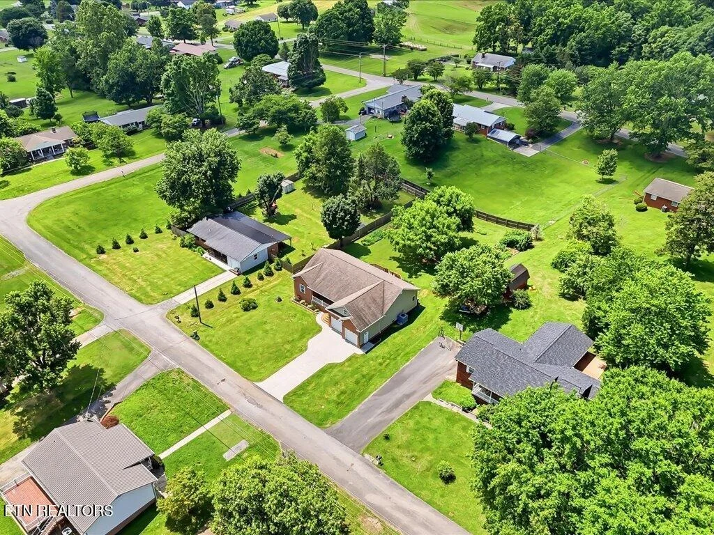 Photo of 985 Claudette Drive