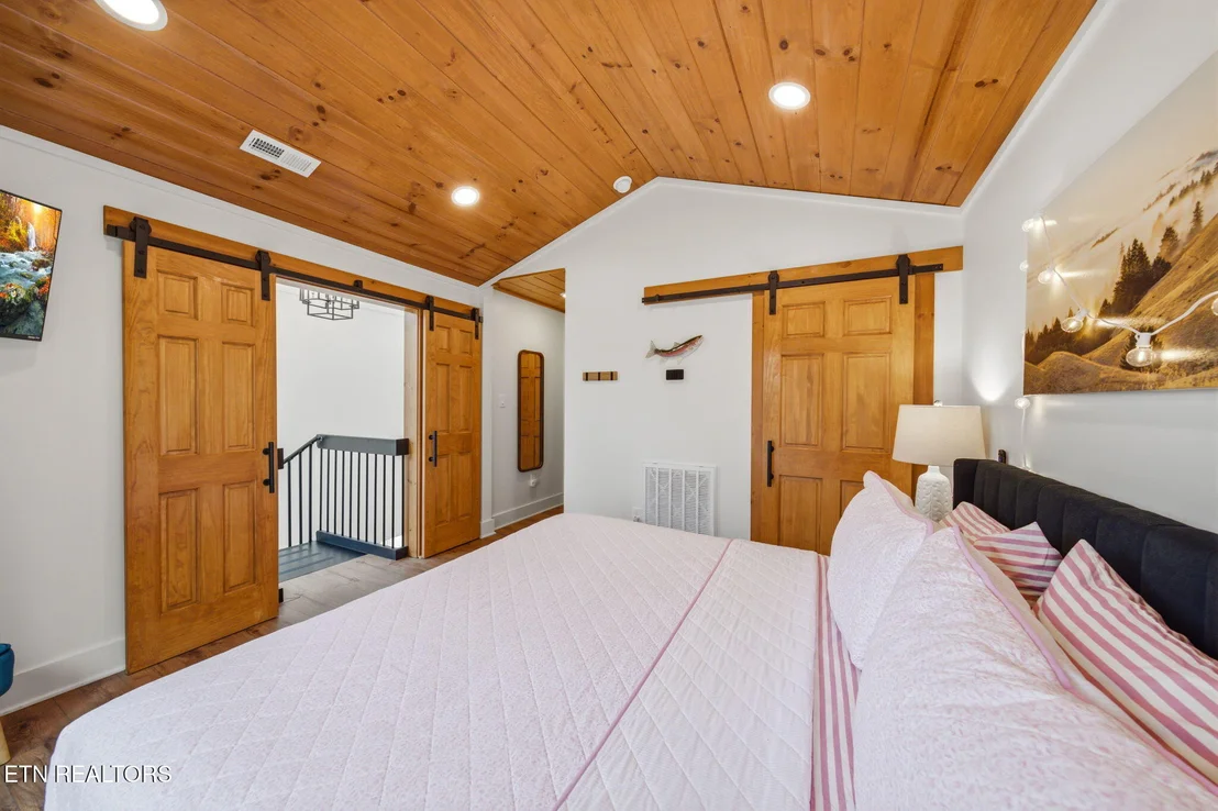Photo of Unit UNIT4 at 2385 Forge Hideaway Loop