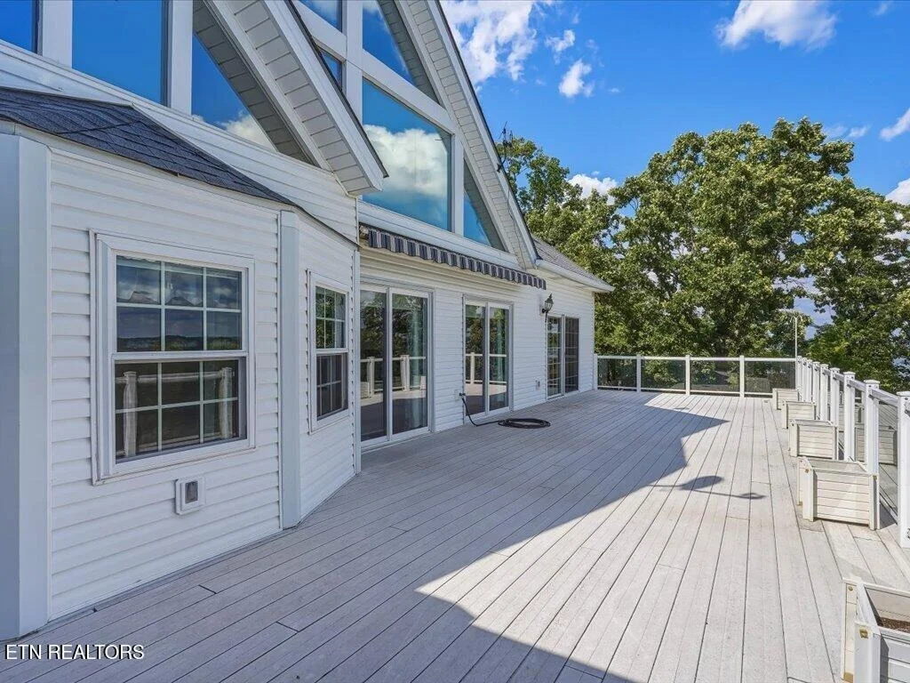 Photo of 311 Alberts Cove