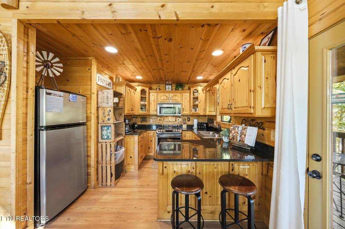 Photo of 2440 Breezy Rd