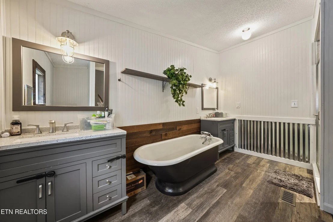 Photo of 1048 Cook Drive