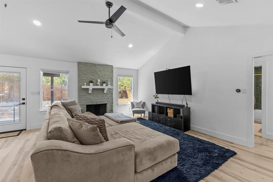 Photo of 3301 Western DR