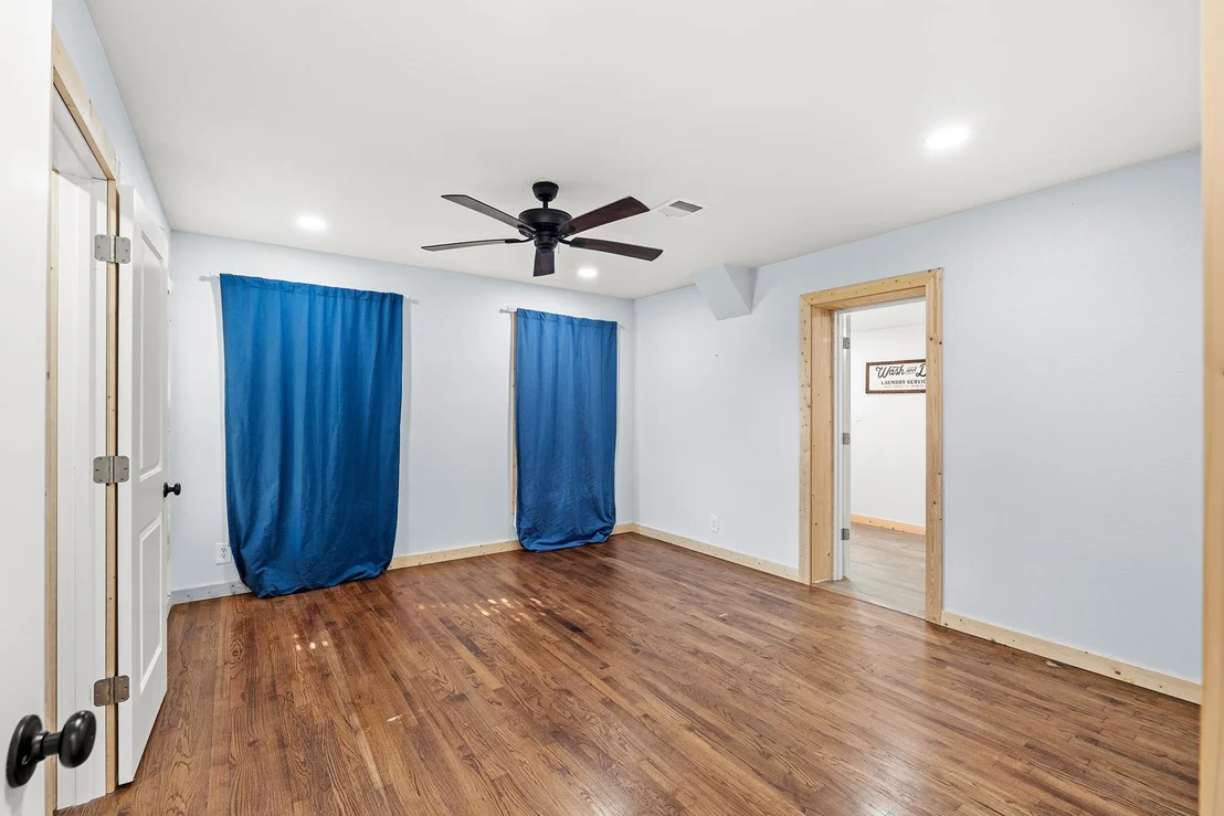 Photo of 420 W Oak