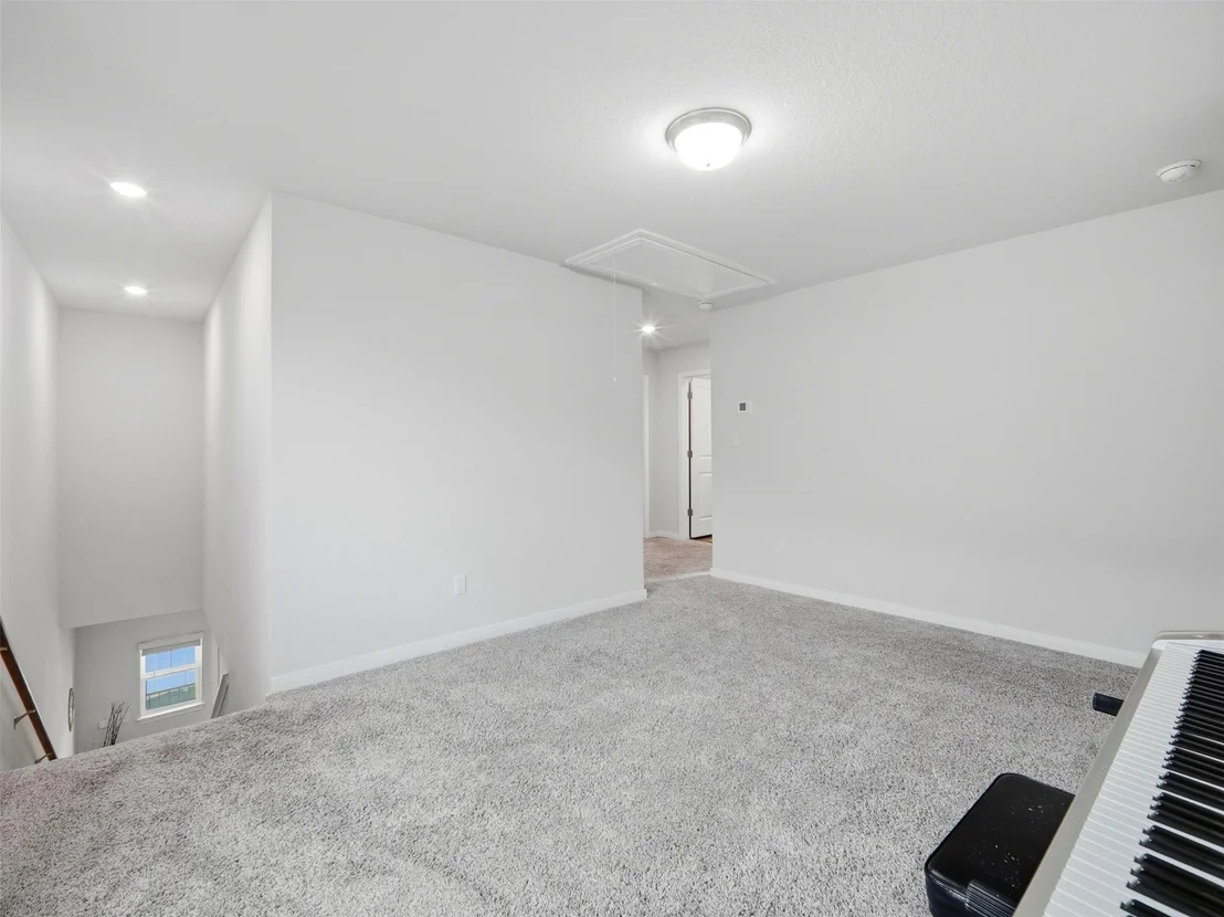 Photo of 135 Mason Hill LN