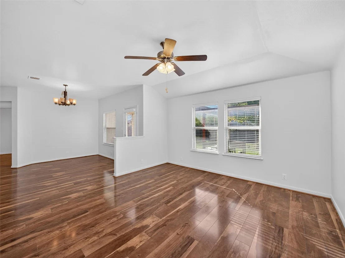 Photo of 410 Broad Peak RD