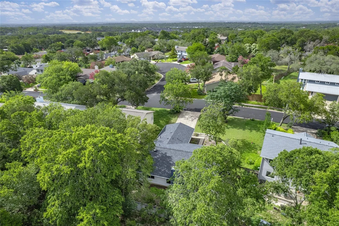 Photo of 2102 Lear LN