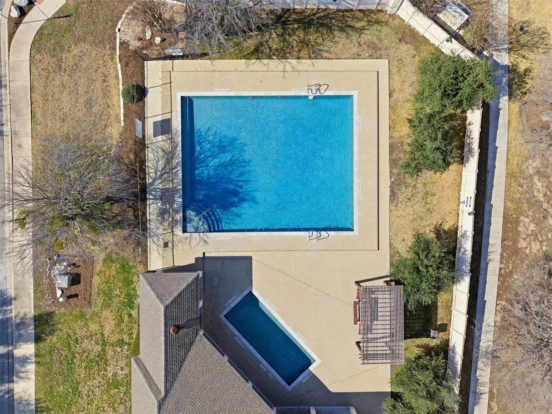 Photo of 1502 Summercrest BLVD