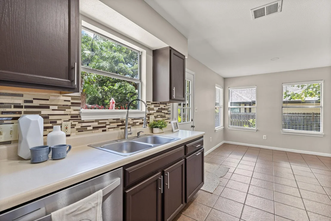 Photo of 604 Post Oak CIR