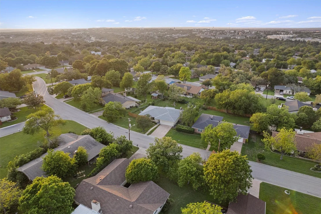Photo of 110 Live Oak DR