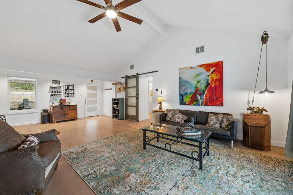 Photo of 401 Ranchview RD