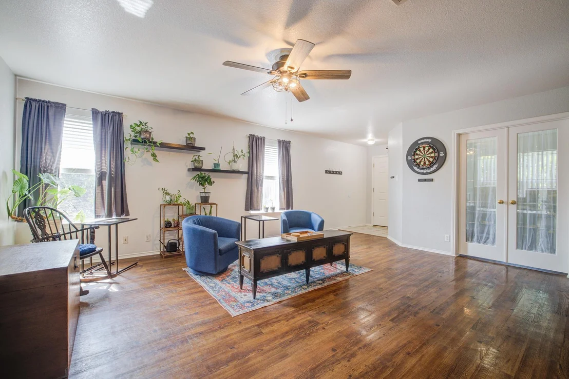 Photo of 202 McCarthur DR