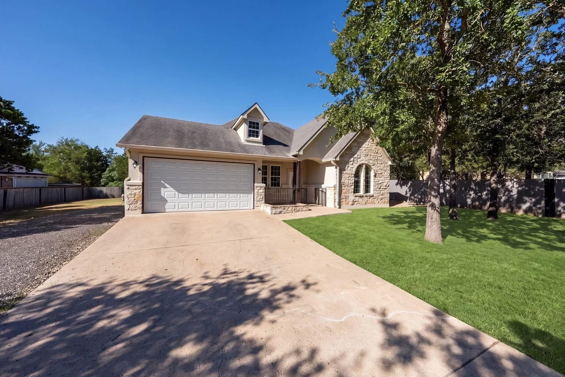 Photo of 263 Indian Oak DR
