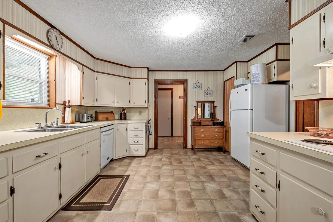 Photo of 204 Christopher DR