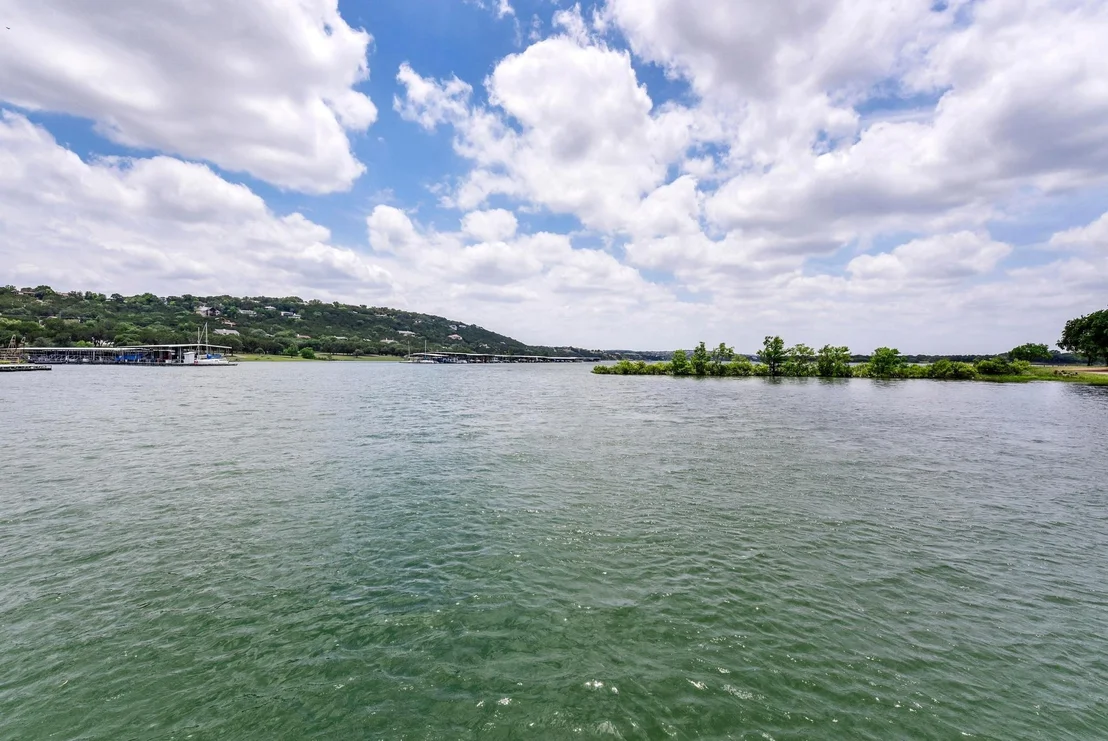 Photo of 21518 Horseshoe LOOP