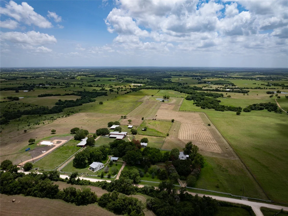 Photo of 1281 Post Oak Point RD
