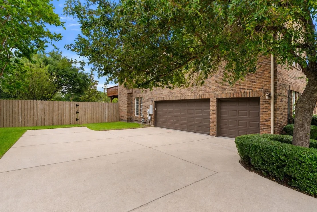 Photo of 3814 Forest Creek DR