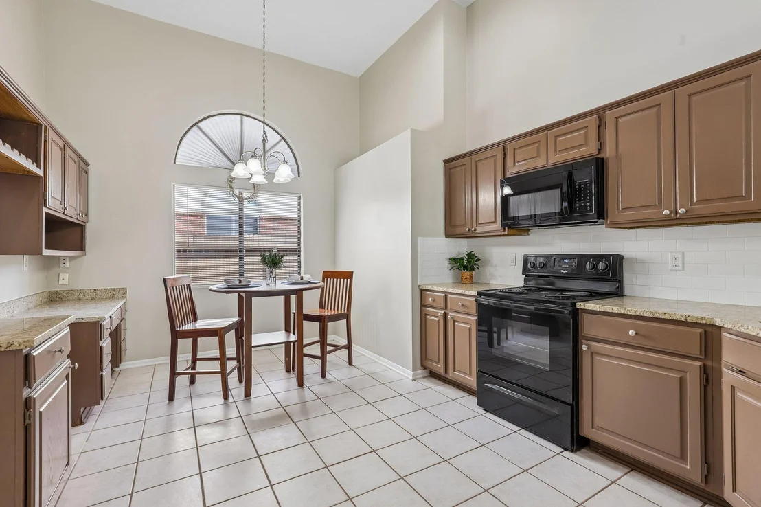 Photo of 305 Hornbean LN