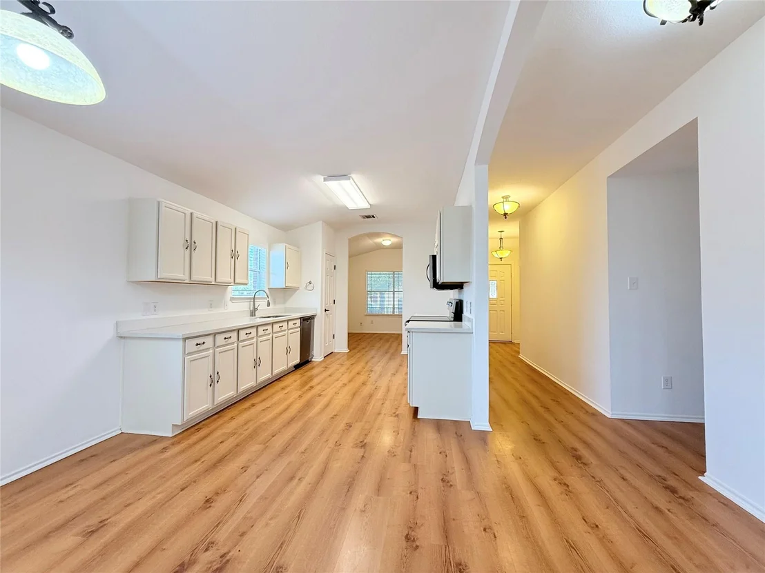 Photo of 105 Carol Ave