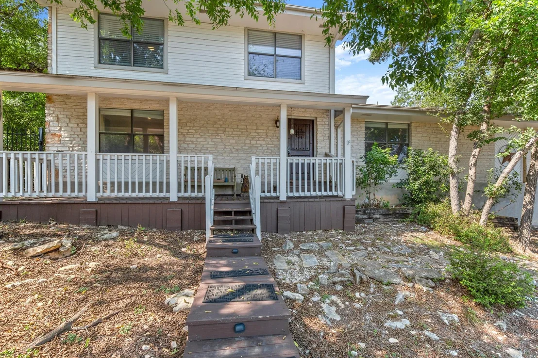 Photo of 6005 Diamond Head DR