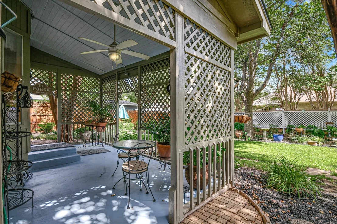 Photo of 401 Pleasant Valley DR